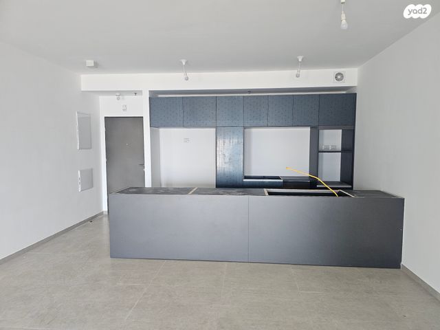 דירה, אמנון ליפקין שחק, נוף הטיילת, נתניה