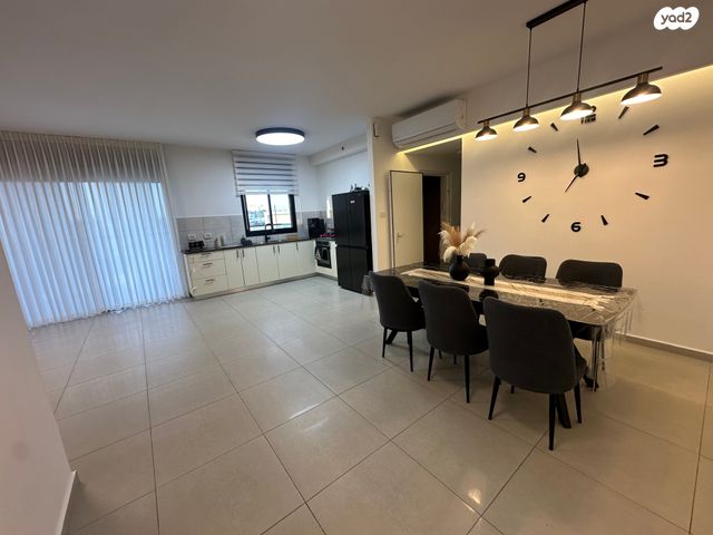 דירה, אריאל שרון, נווה שרון / שער העיר, נתיבות