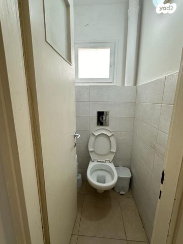 דירה, שדרות הנשיא וייצמן, מרכז העיר, חדרה