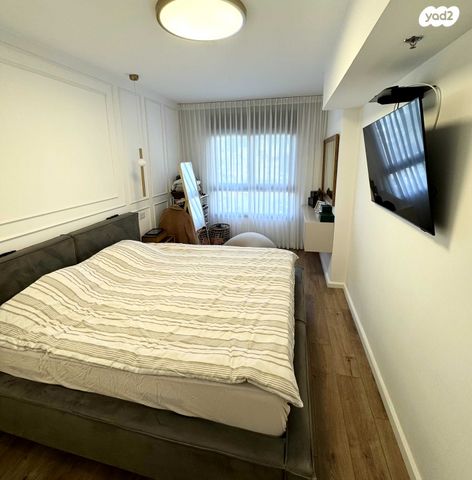 דירה, ישראל זנגוויל, נתניה