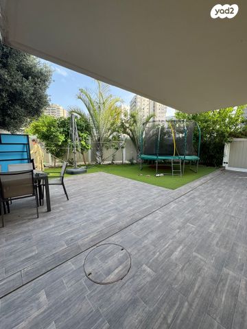 דו משפחתי, גבעתי, רחובות