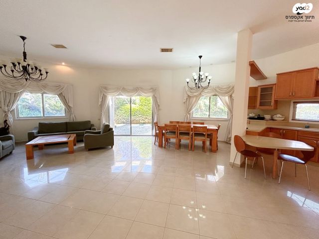 בית פרטי/ קוטג', עומר