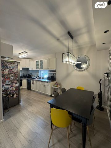 דו משפחתי, גבעתי, רחובות