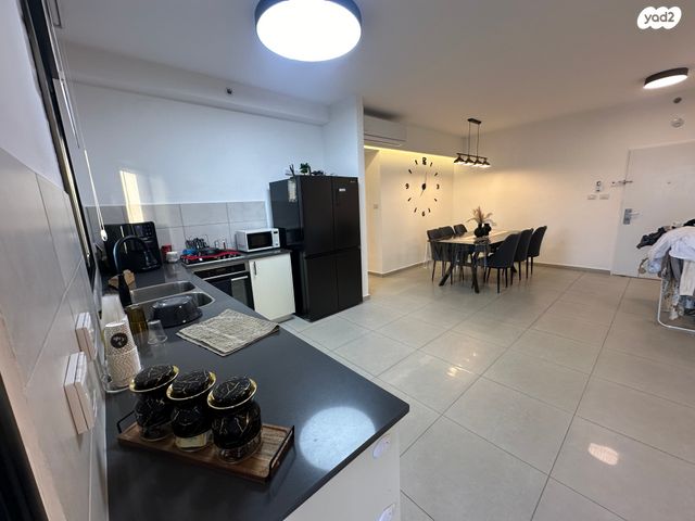 דירה, אריאל שרון, נווה שרון / שער העיר, נתיבות