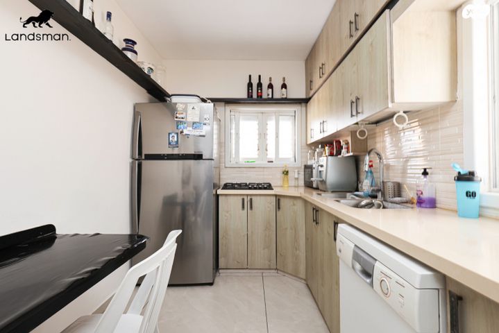 דירה, גבעת חיים 3, צפון מערב מרכז העיר, נתניה