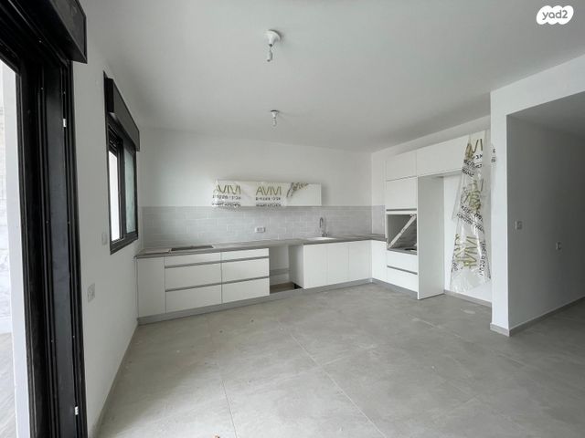 דירה, אור ים, אור עקיבא