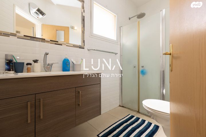 דירה, מרדכי גור, רמת פולג, נתניה