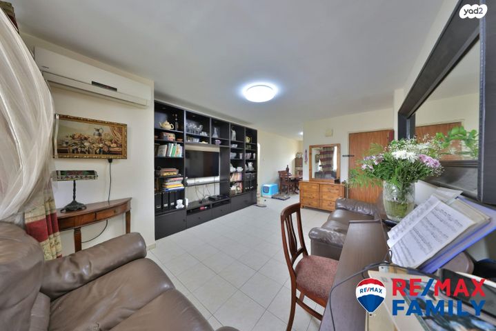 דירה, ז'בוטינסקי 4, מוצקין הותיקה, קרית מוצקין