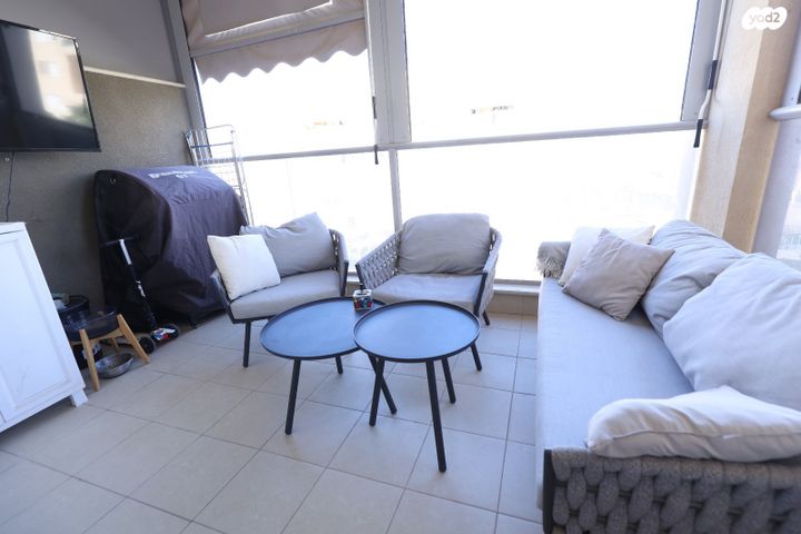 דירה, עוזי נרקיס 18, באר שבע