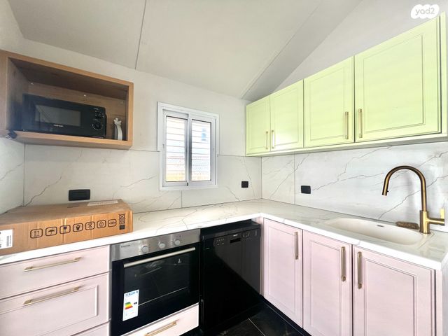 דו משפחתי, פטרה, ממשית, דימונה