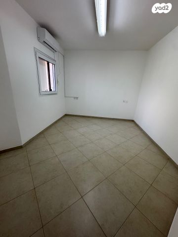 דירה, הנרקיסים, קרית מלאכי