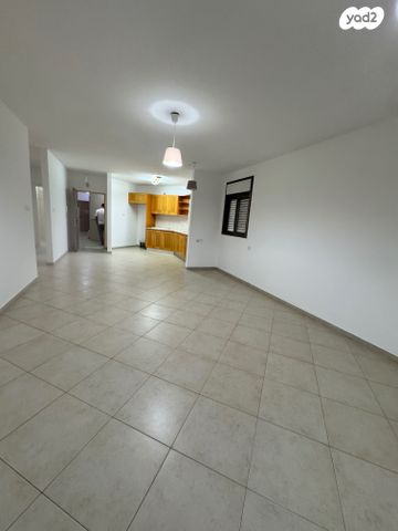 דירה, הנרקיסים, קרית מלאכי