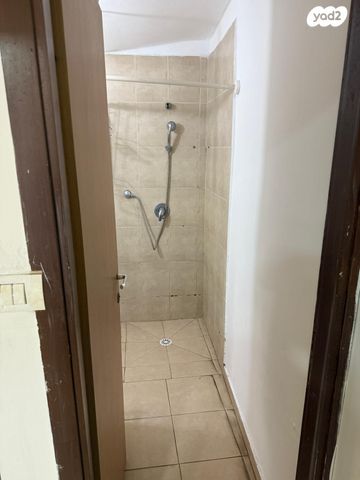 דירת גן, חבקוק, השומר, ראשון לציון