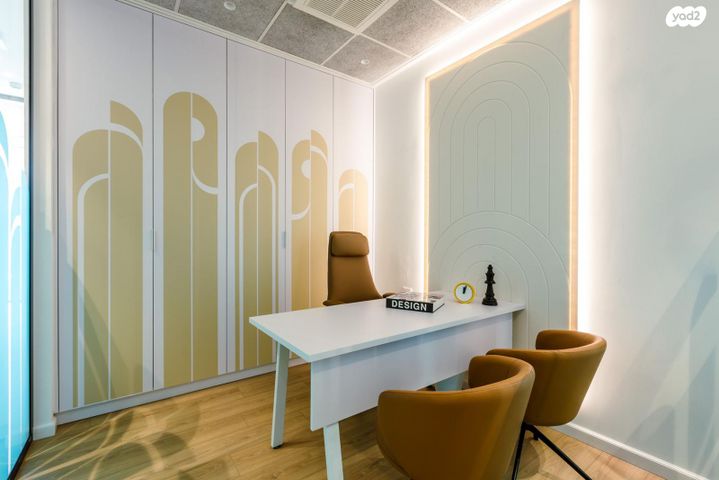 משרדים, שדרות מנחם בגין, החותרים, טירת כרמל