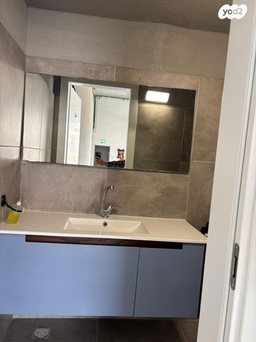 מבני תעשיה, שאר העיר, אופקים