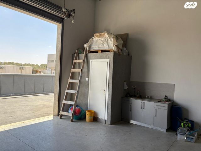 מבני תעשיה, שאר העיר, אופקים