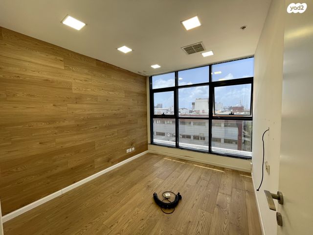 משרדים, משה לוי, מב"ת מערב, אזור תעשייה חדש, ראשון לציון