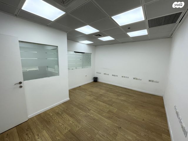 משרדים, משה לוי, מב"ת מערב, אזור תעשייה חדש, ראשון לציון