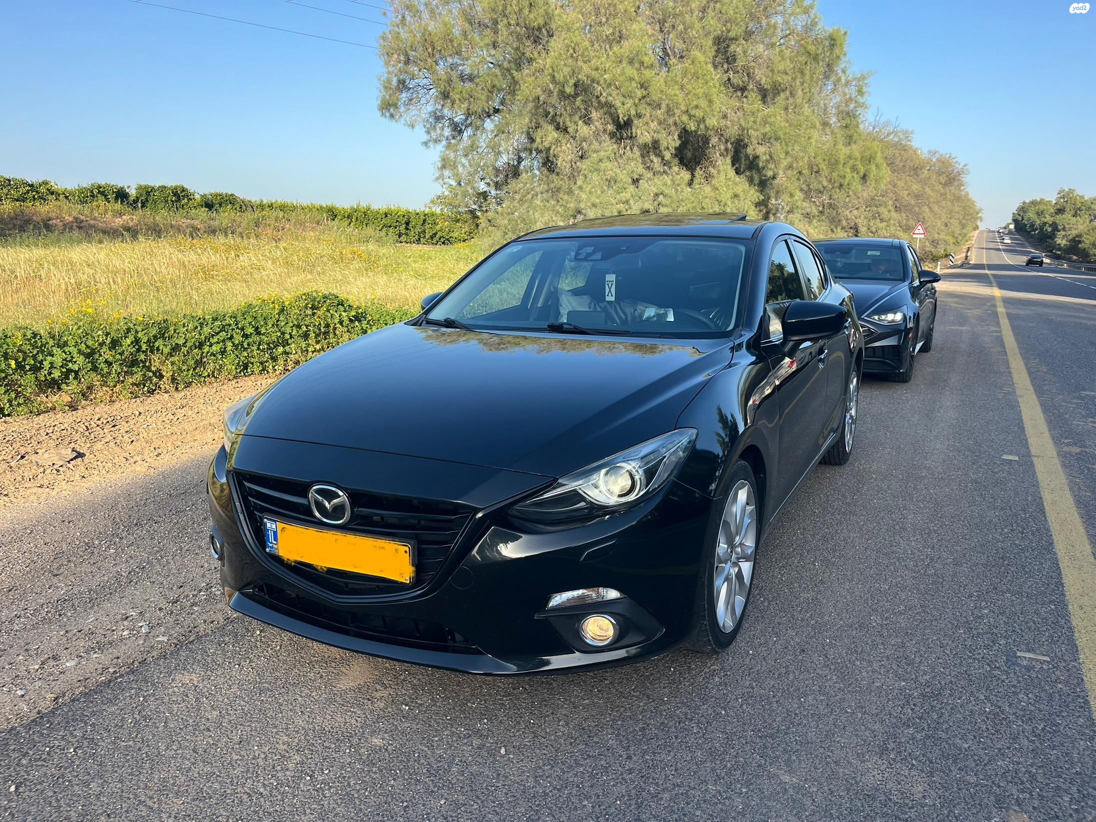 מודעת רכב מאזדה 3