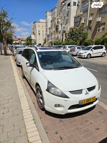 מודעת רכב מיצובישי גרנדיס