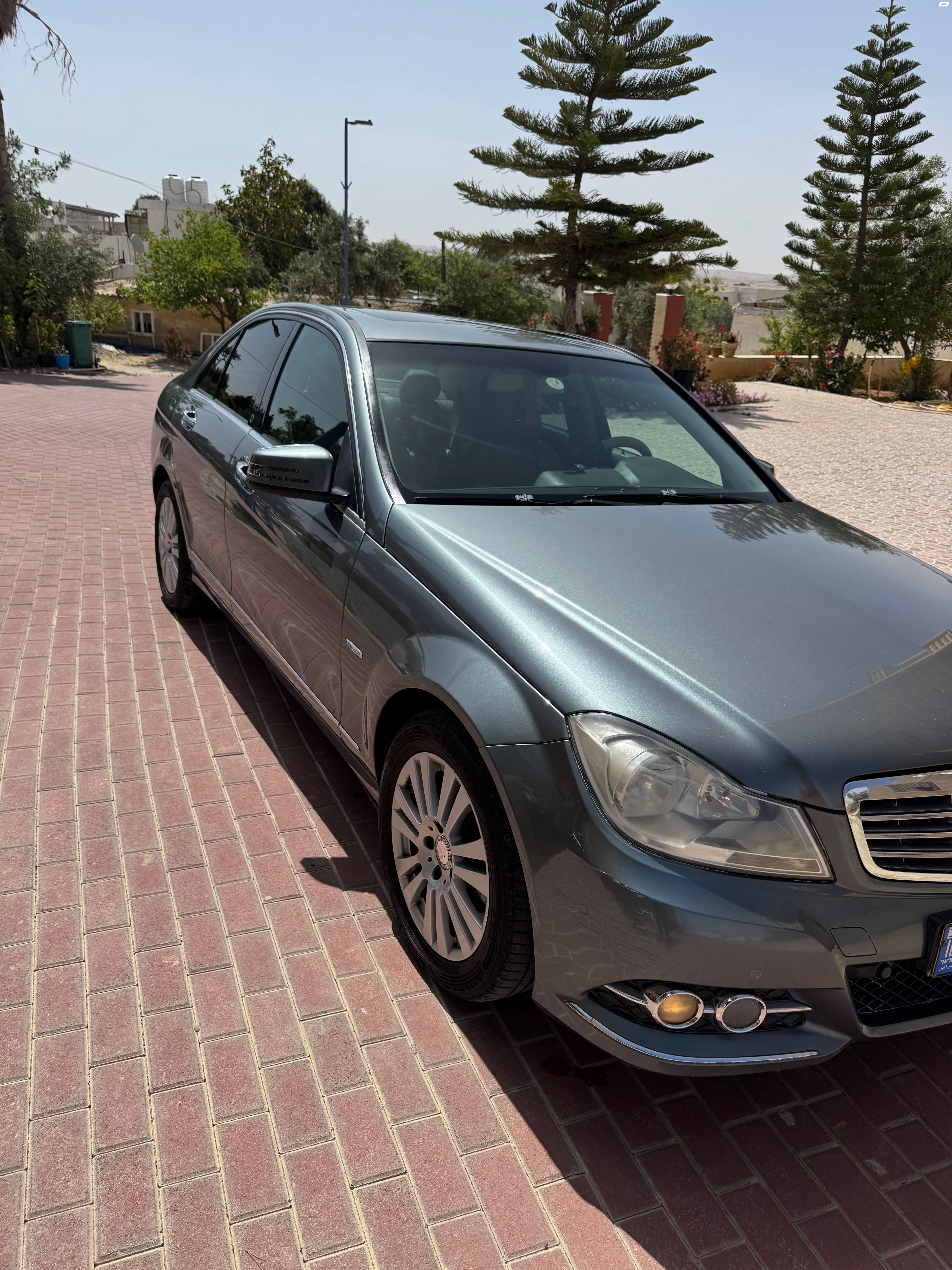 מודעת רכב מרצדס-בנץ C-class
