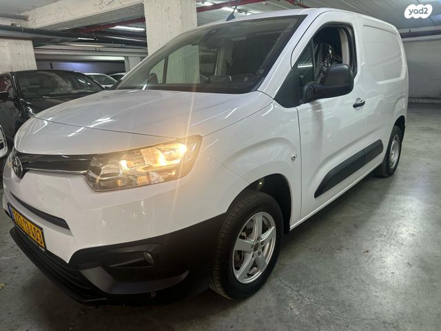 טויוטה פרואייס סיטי