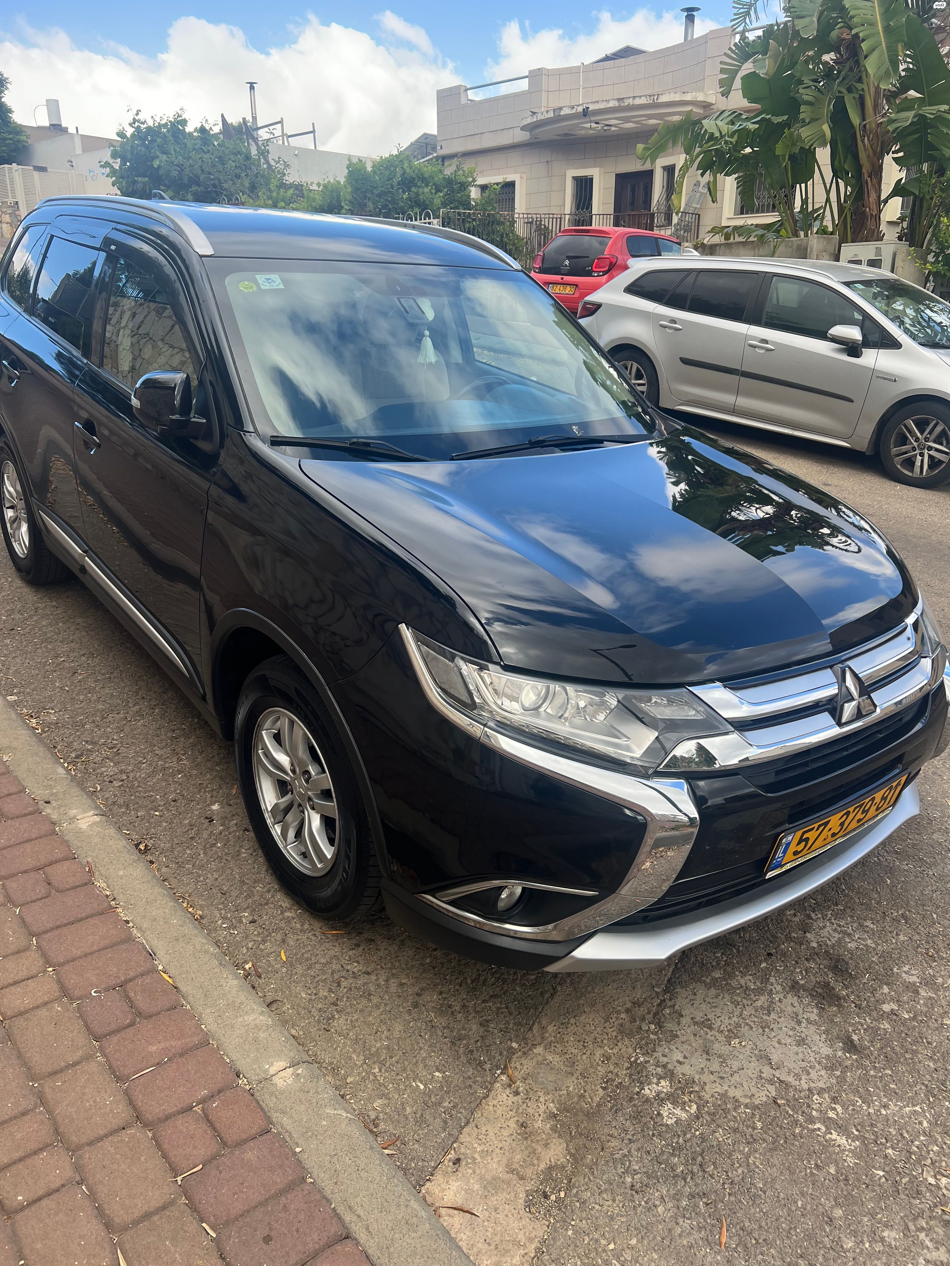 מודעת רכב מיצובישי אאוטלנדר