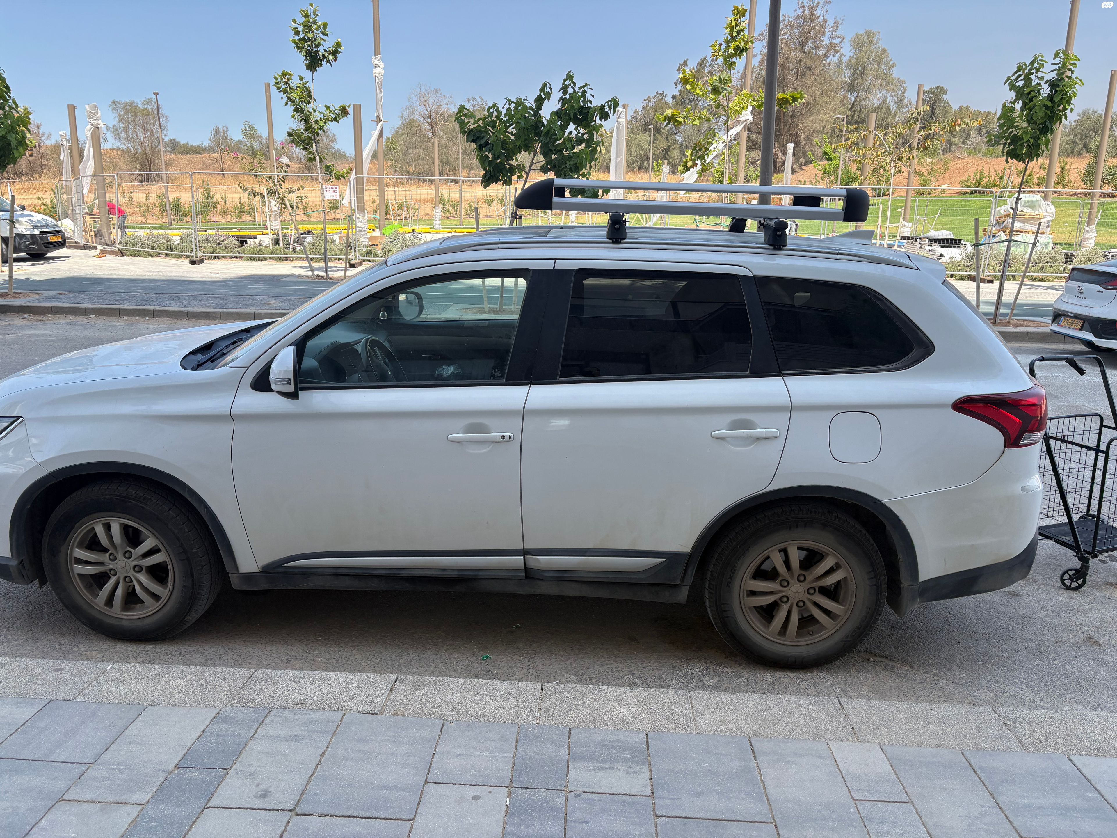 מודעת רכב מיצובישי אאוטלנדר