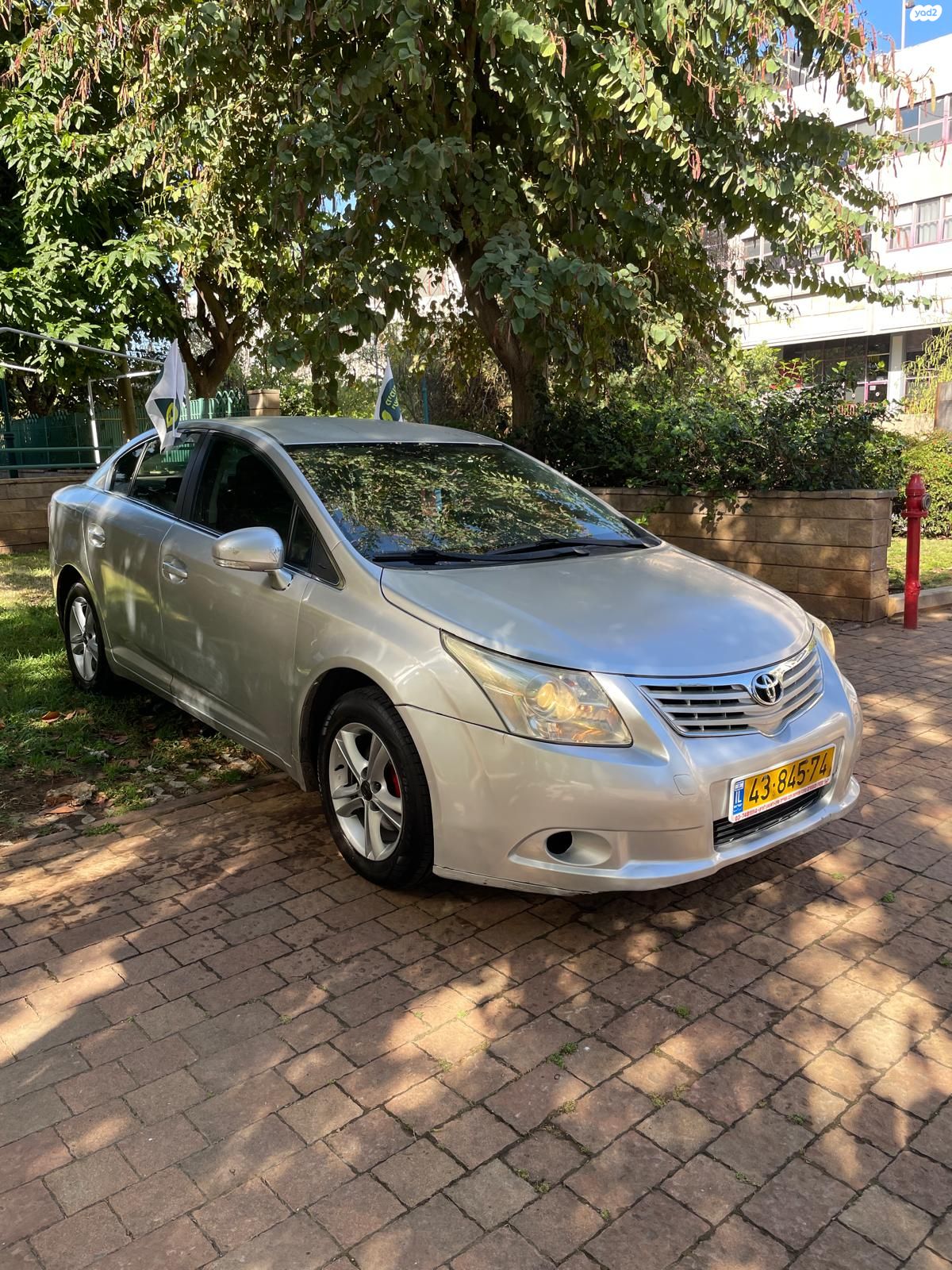 מודעת רכב טויוטה אוונסיס 2