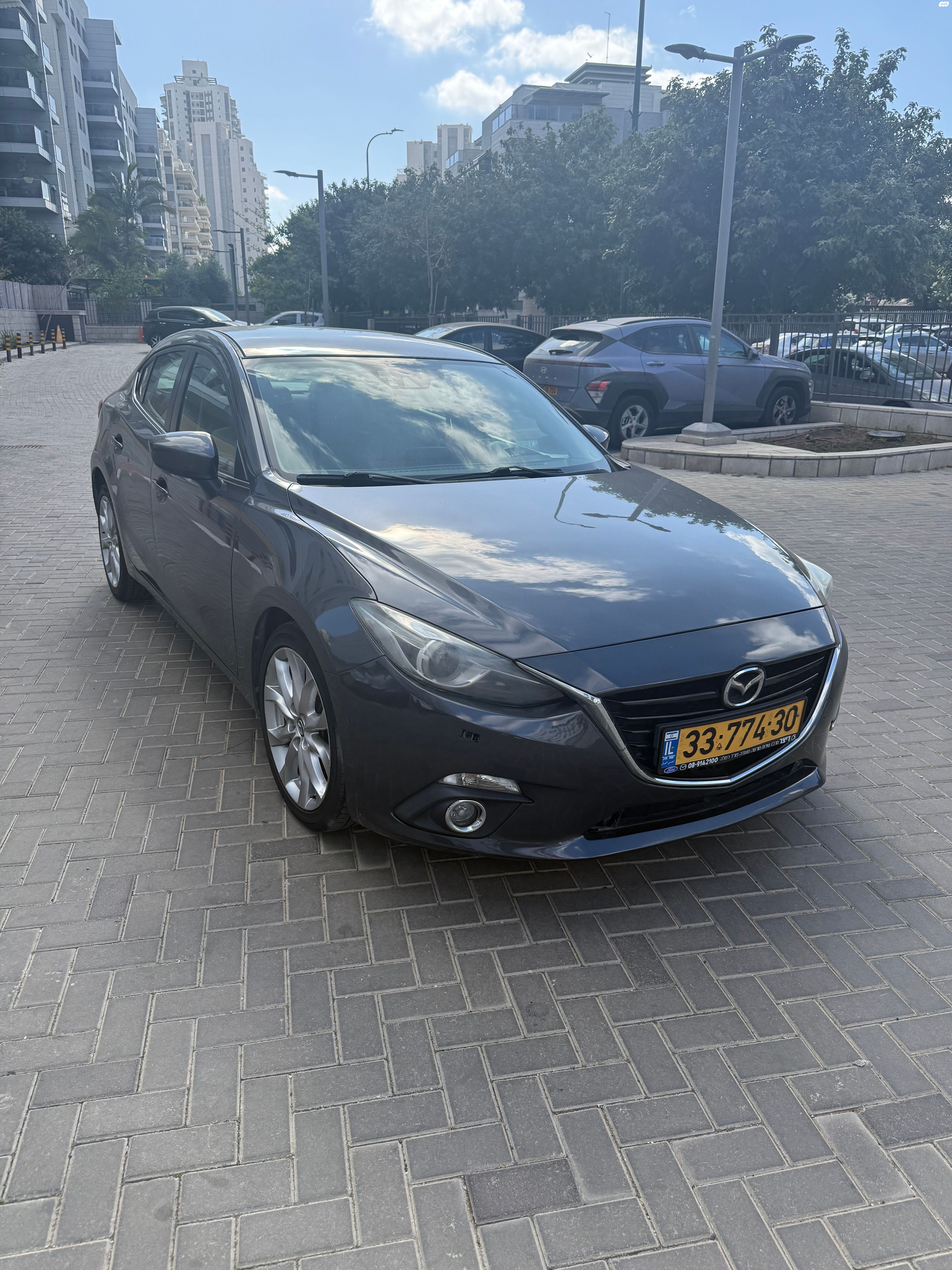 מודעת רכב מאזדה 3