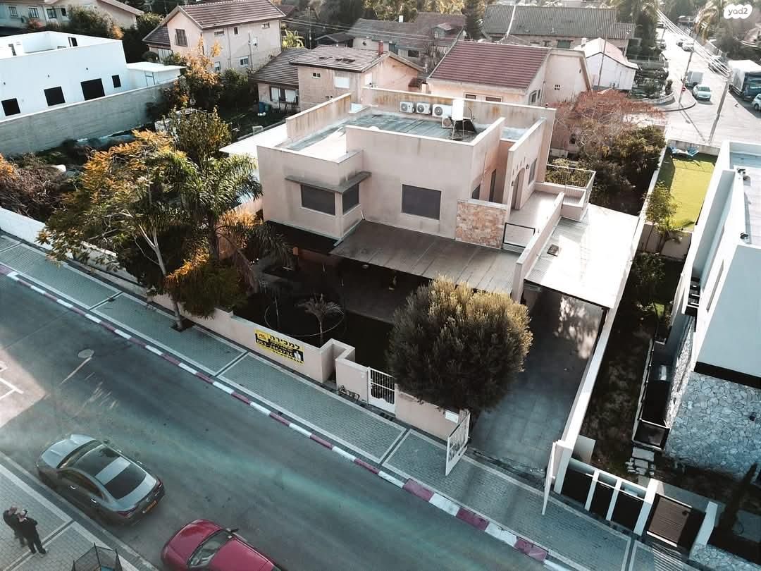 שדרות הבנים 16