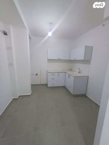 דירה, נתן אלבז, רובע ו', אשדוד