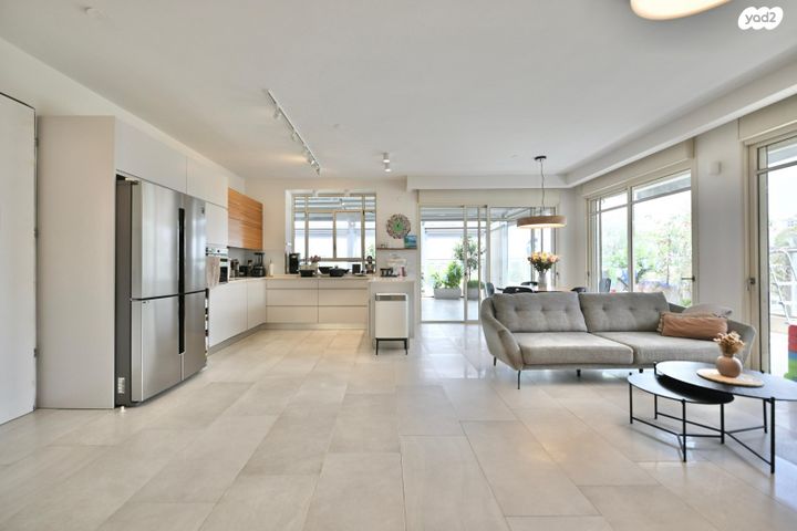 גג/ פנטהאוז, הזמיר, המרכז, קרית אונו