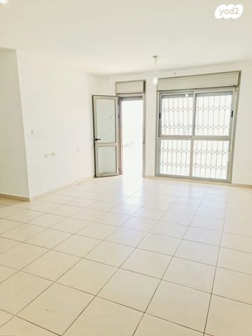 דופלקס, הפרחים 5, נווה נוף, אקדמאים, לוד