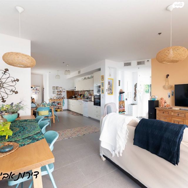 גג/ פנטהאוז, רמז, מערב ותיק, ראשון לציון