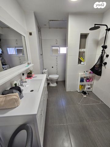 דו משפחתי, גבים, ערד