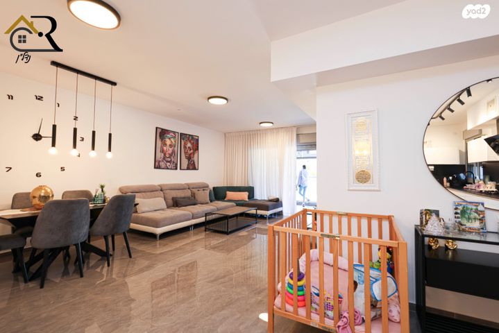 דירה, האושר, שרונה, כפר יונה