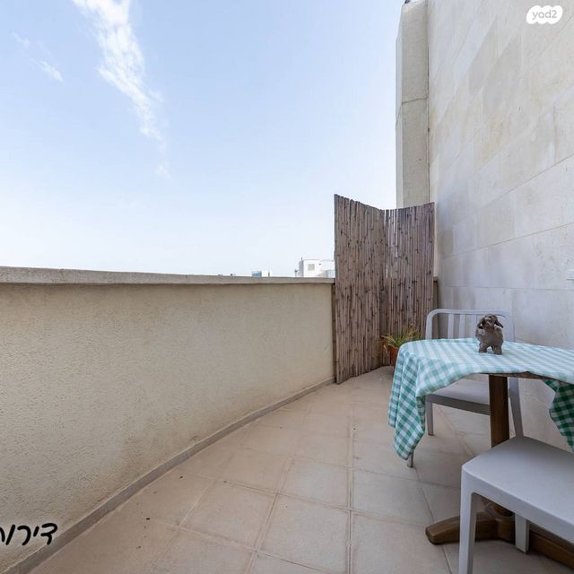 גג/ פנטהאוז, רמז, מערב ותיק, ראשון לציון