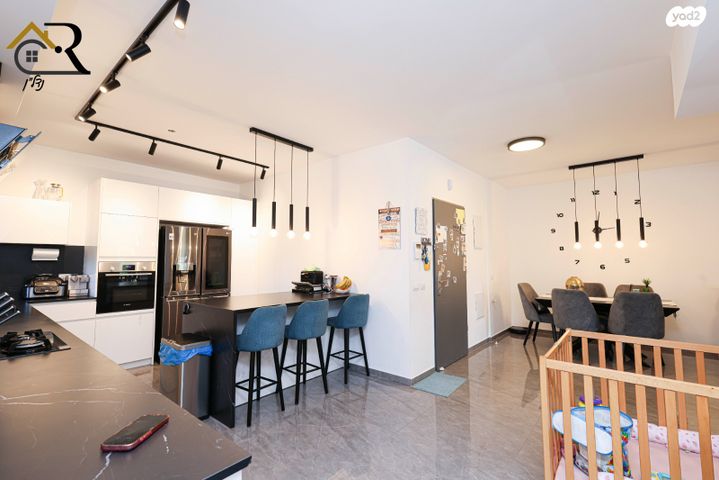 דירה, האושר, שרונה, כפר יונה