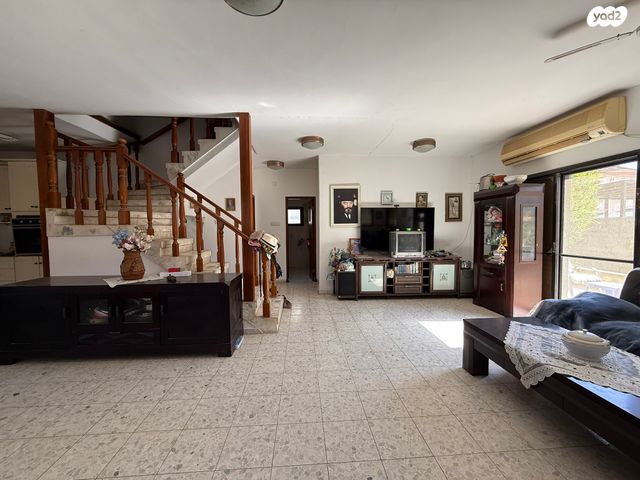 בית פרטי/ קוטג', יגאל אלון, קרית מלאכי