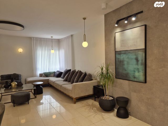 בית פרטי/ קוטג', מיתר / כרמית