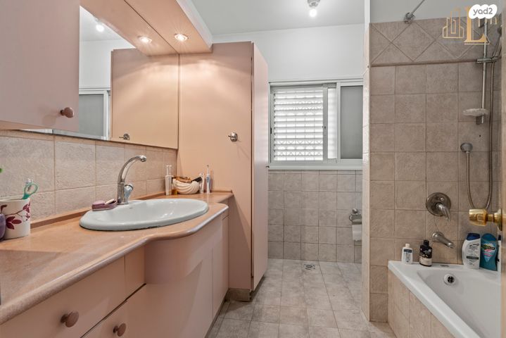 בית פרטי/ קוטג', אורן, נאות יצחק רבין, מזכרת בתיה