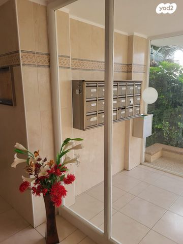 דירה, שדרות העצמאות 8, עצמאות יוספטל, בת ים