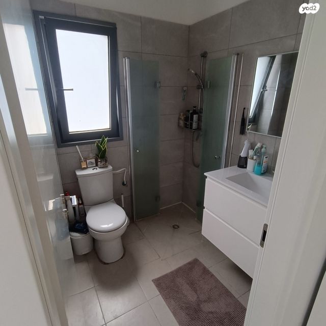 דירה, אשכולית, נווה פרדסים, פרדס חנה כרכור