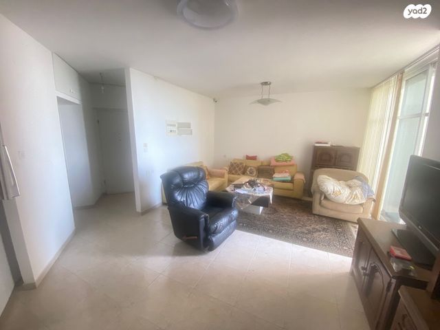 דירה, שדרות העצמאות 8, עצמאות יוספטל, בת ים