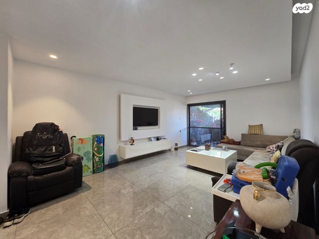 דירה, אחד העם 18, מרכז העיר, חדרה