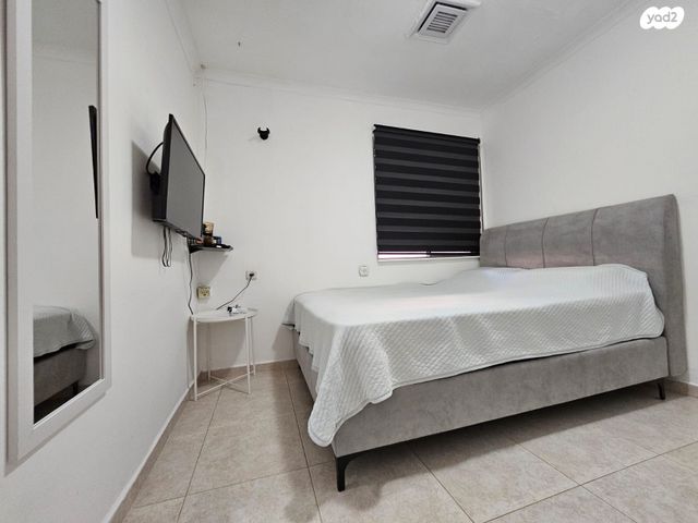 דו משפחתי, גבים, ערד