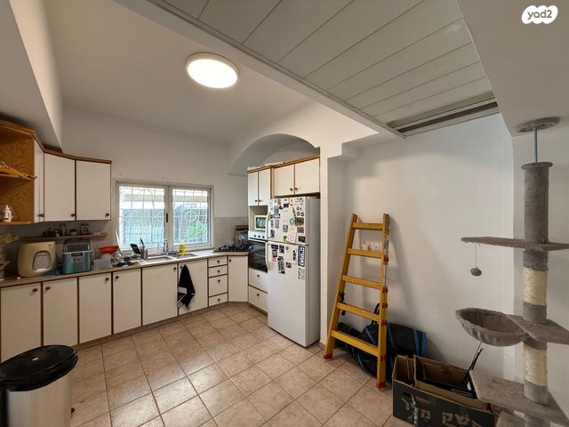 אבן גבירול 7