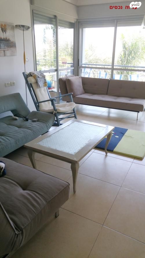 דירה, 2008, רעננה