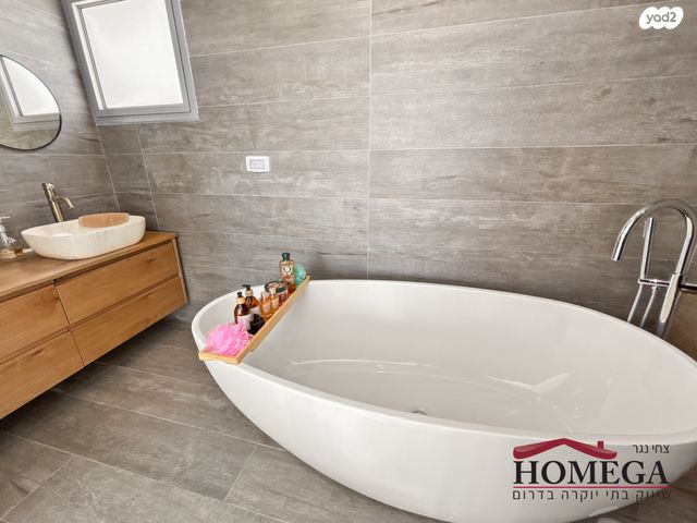 בית פרטי/ קוטג', מיתר / כרמית